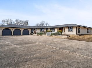 402 SW Irvinedale Dr, Ankeny, IA 50023