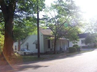 76 E Washington St, Newnan, GA 30263