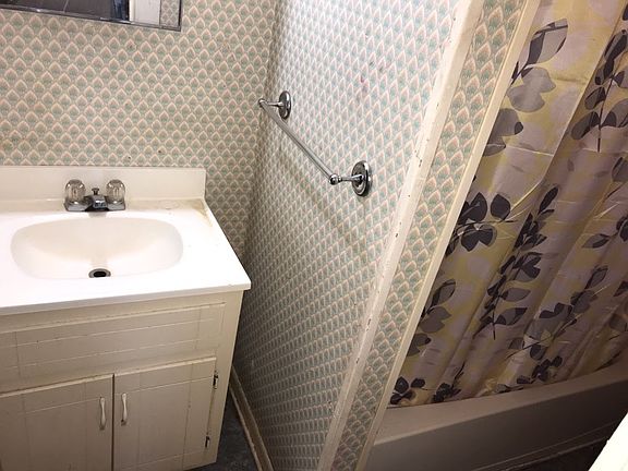 4th image of 509 Oaklawn Dr