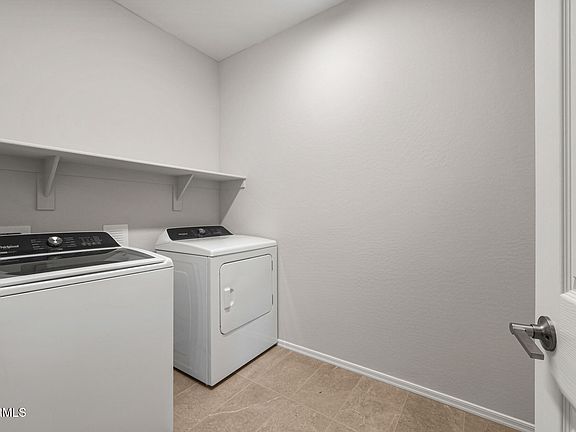 5th image of 2620 N Coronado Drive