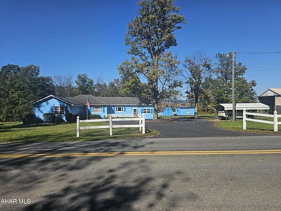 2nd image of 722 Henrietta Rd