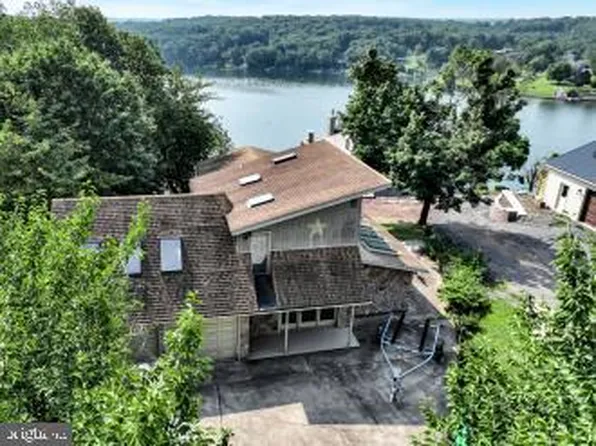 2039 Wynonah Dr, Auburn, PA 17922