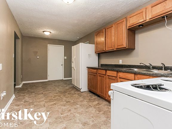 5th image of 3555 S Sadlier Dr