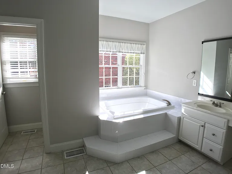 606 Preston Village Way — Photo 18