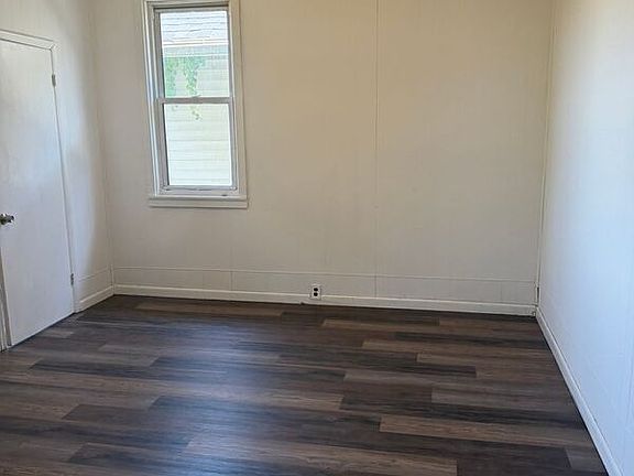 3rd image of 720 S Webster Ave APT B