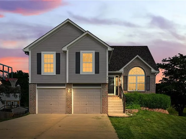 712 NW 113th St, Kansas City, MO 64155