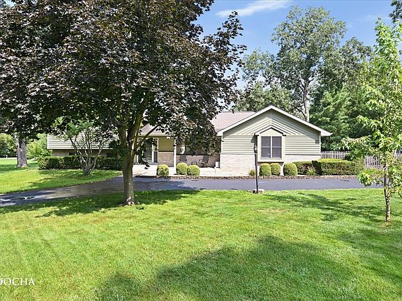 3rd image of 48 Glenda Ln