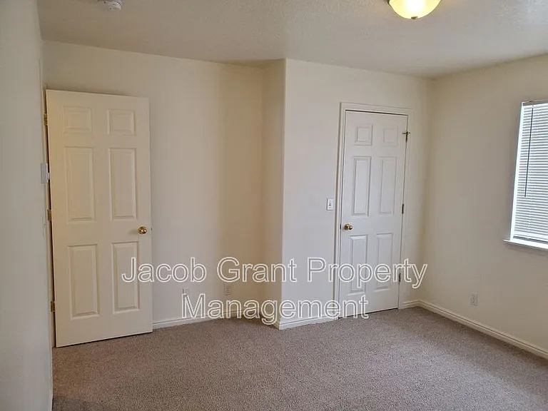4946 Cole St #1 — Photo 7