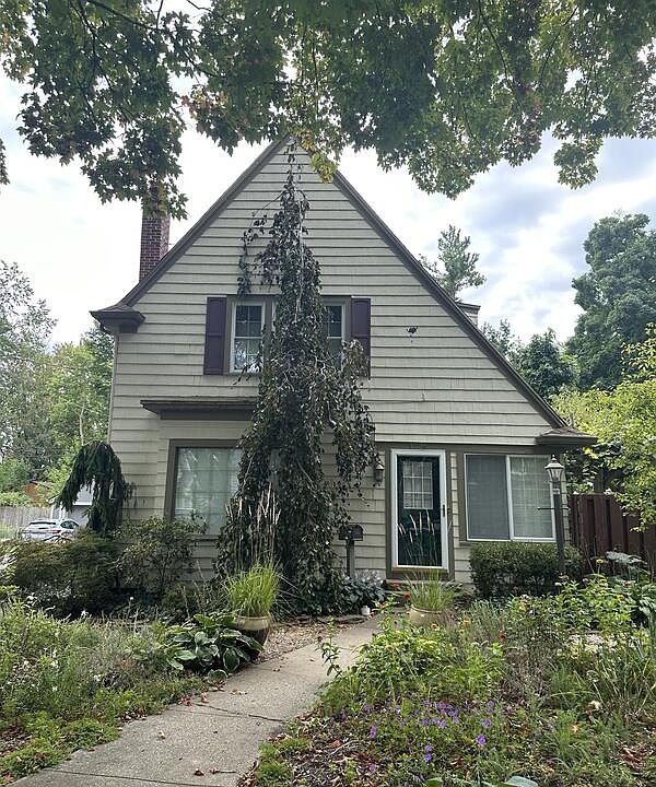 1st image of 1725 Charlton Ave