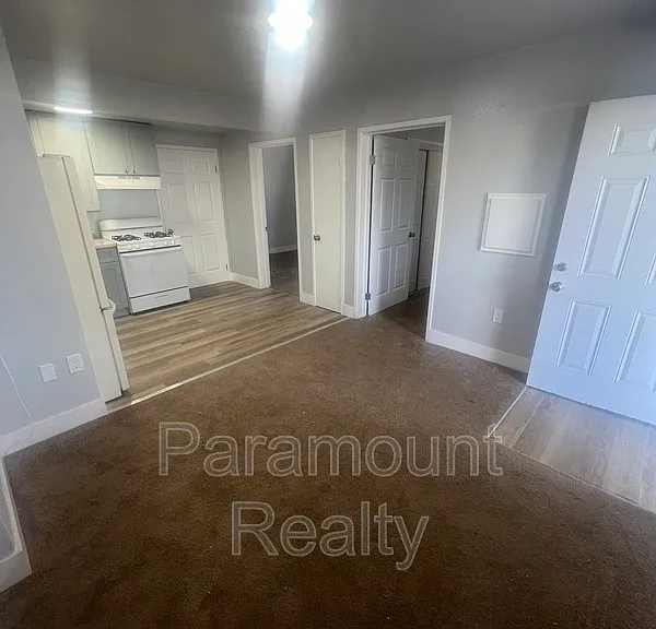 177 22nd St — Photo 3