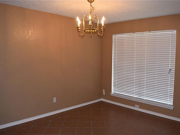 5th image of 5906 Cameron Dr