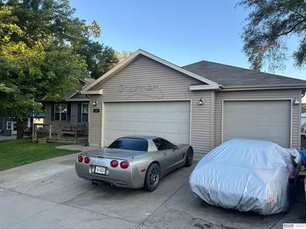 409 2nd St, Milford, NE 68405