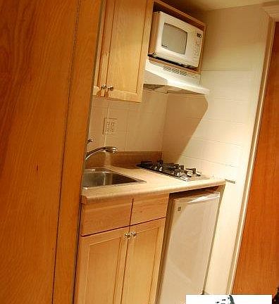 4th image of 323 W 30th St APT 2F