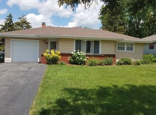2404 Plum Tree Rd, Lindenhurst, IL 60046