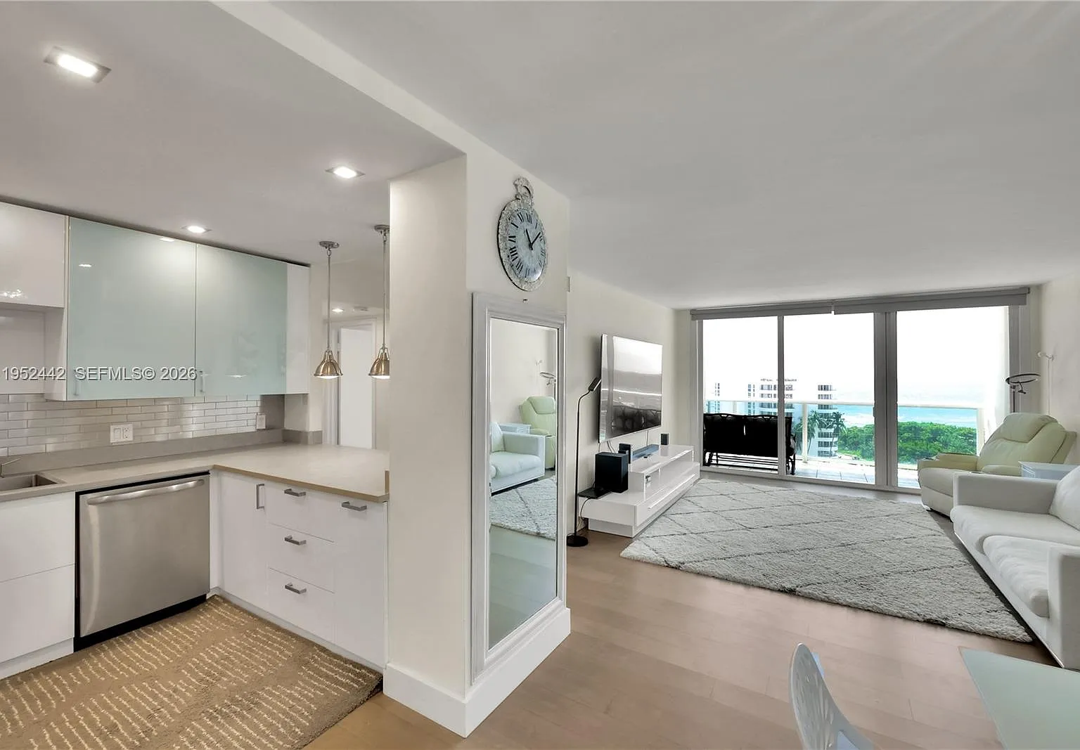 2 bed, 1357 sqft, $3,999 — Photo 1