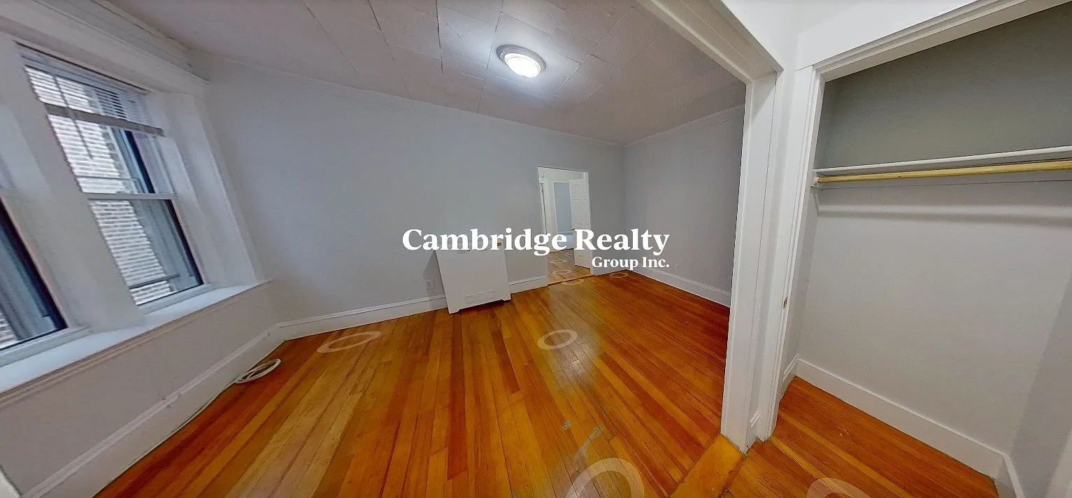 2 bed, 1.0 bath, 752 sqft, $3,300 — Photo 4