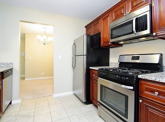 3rd image of 331 Silverwood Ct #61D1