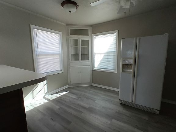 5th image of 408 N Marshall Dr