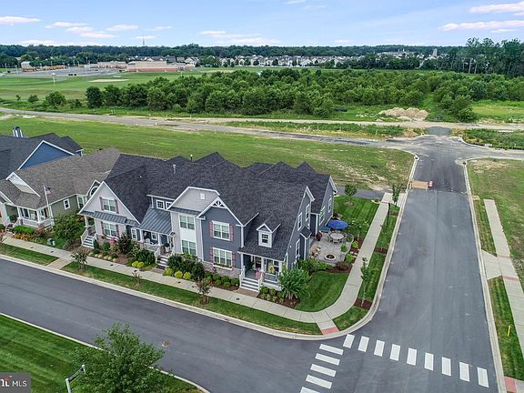 2nd image of 217 Heritage Blvd