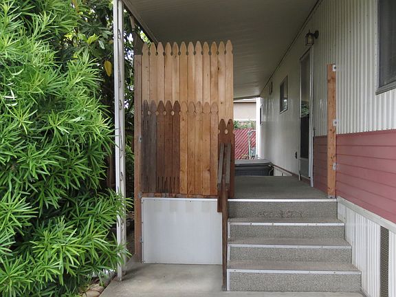 Entrance/Side Deck