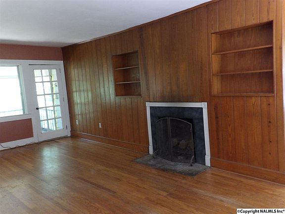 5th image of 1302 Hillwood Dr