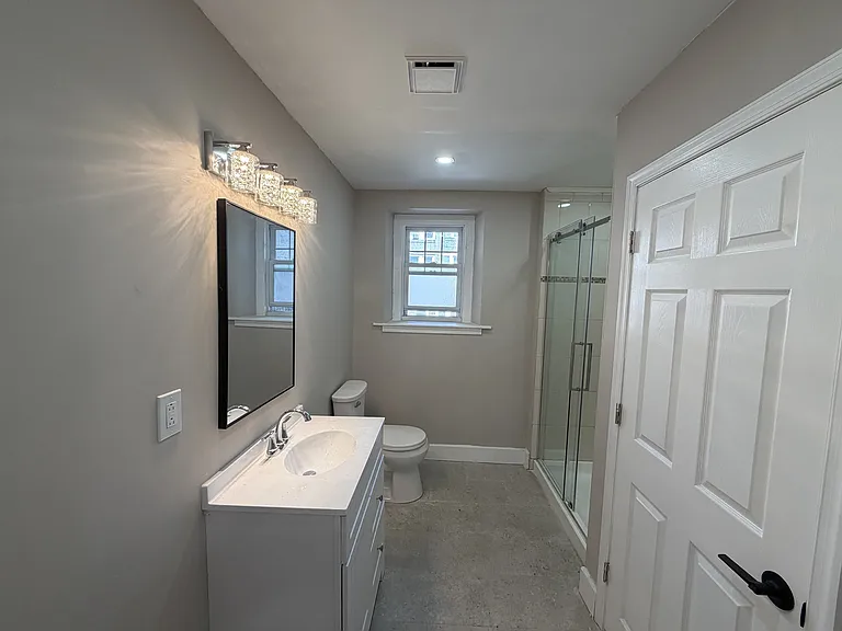 1651 W Grange Ave #2 — Photo 6