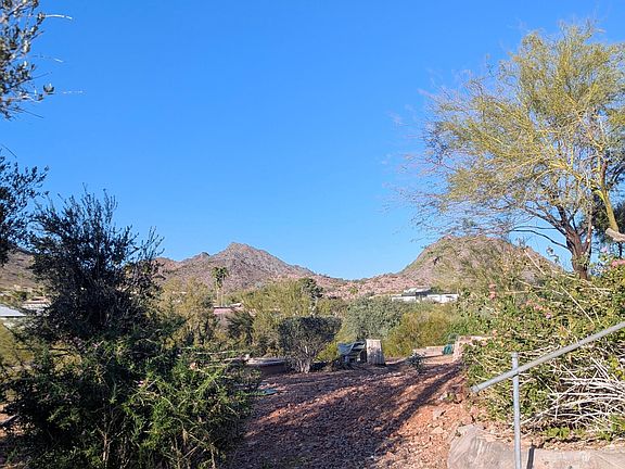 5th image of 1702 E Griswold Road