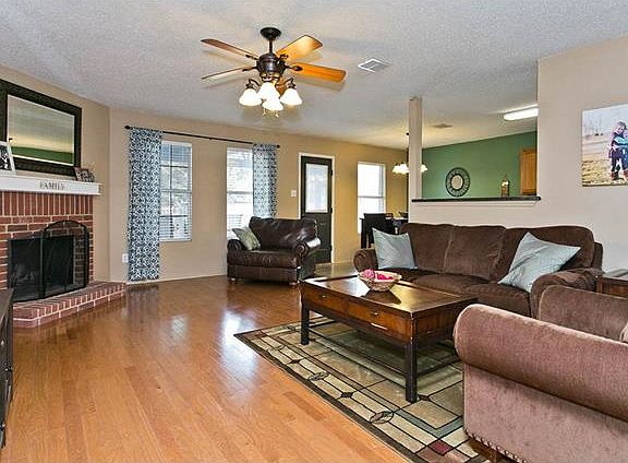 3rd image of 1680 Chesterwood Dr