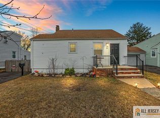 24 Eisenhower Dr, Sayreville, NJ