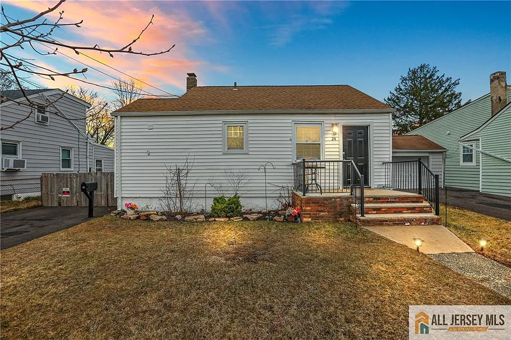 24 Eisenhower Dr photo 1