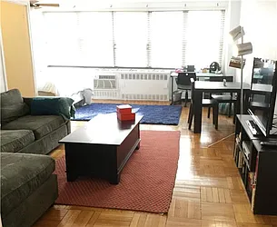 Rented by R New York