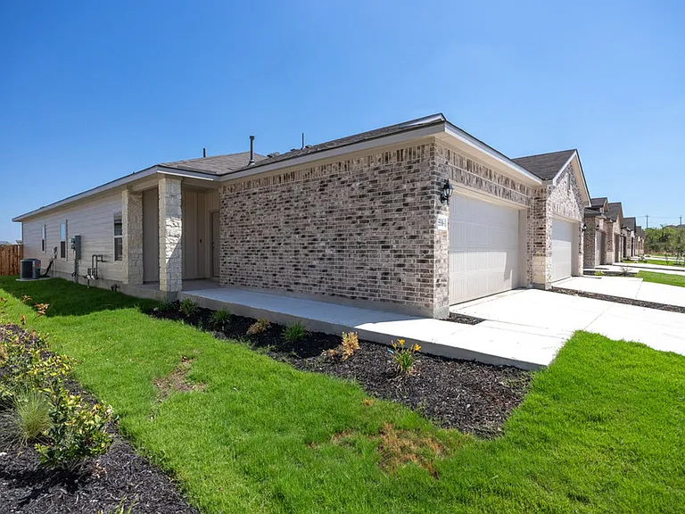 5510 Cibolo Pass #1 — Photo 1