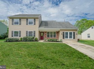 807 Richmond Dr, Sicklerville, NJ 08081