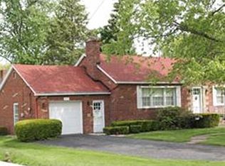 15 E Maxwell Dr, Shelby, OH 44875