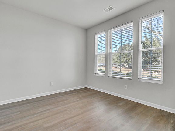 5th image of 1471 Central Ave