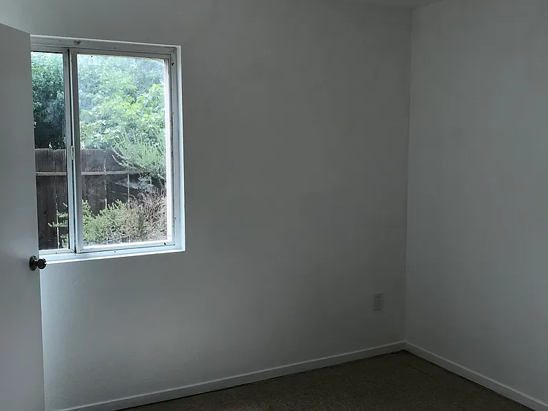 323 Magnolia St #101 — Photo 17