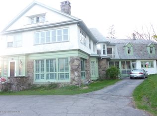 325 Carbondale Rd, Dalton, PA 18414