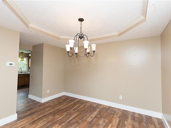 4th image of 2097 Quail Hollow Dr