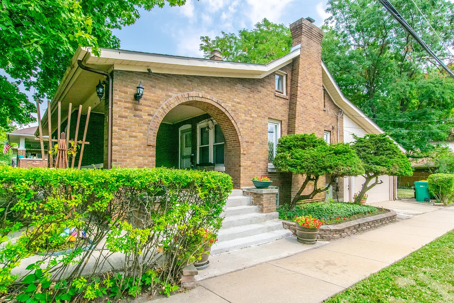 18 S Prairie Ave photo 1