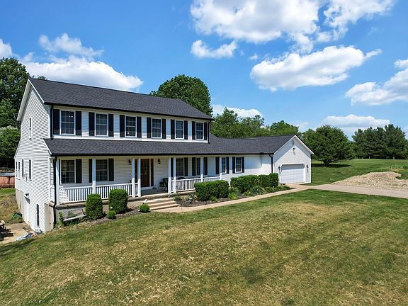 4th image of 10419 Pleasant Valley Rd