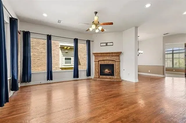 4849 Empire Way — Photo 33