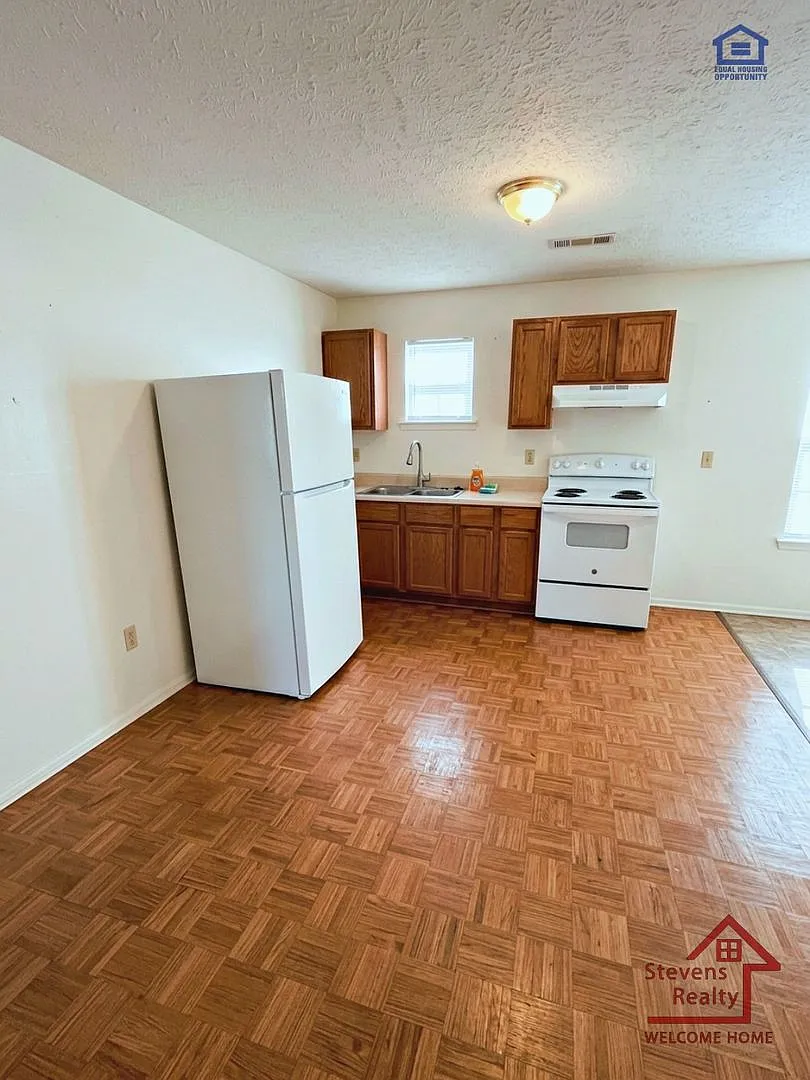 $250 Off First Month rent! Vity Style, Country Feel — Photo 4
