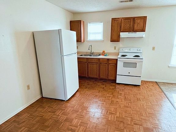 4th image of 65 Bybee Woods Dr #1