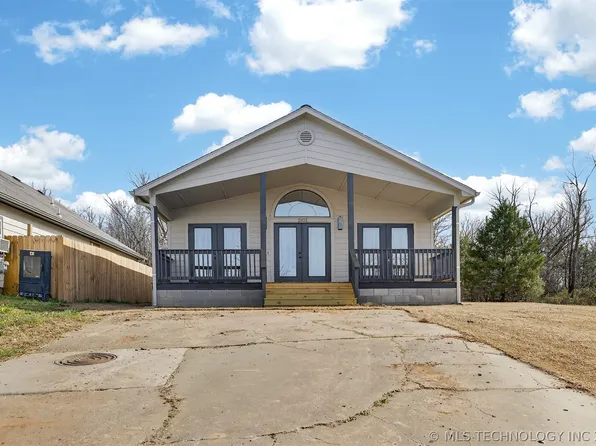 2102 W 58th St S, Tulsa, OK 74107