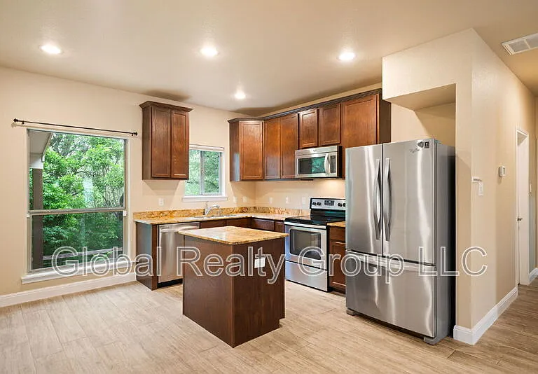 635 Bluffside Dr — Photo 10