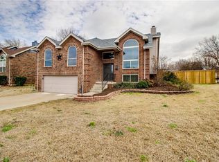 606 Blair Dr, Lewisville, TX 75057