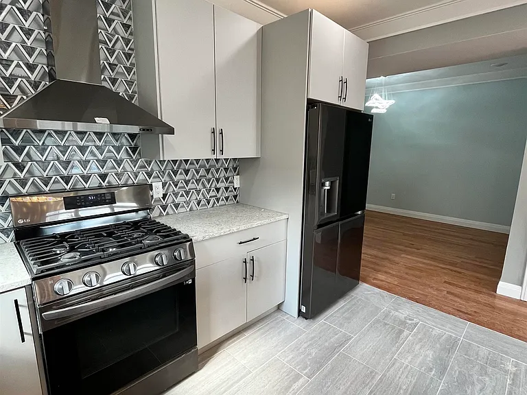 29 Wallis Ave #2 — Photo 8