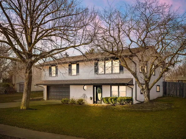 1300 Schroeder Dr, Normal, IL 61761