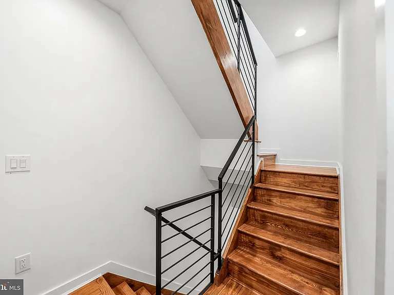 2604 Reed St — Photo 45
