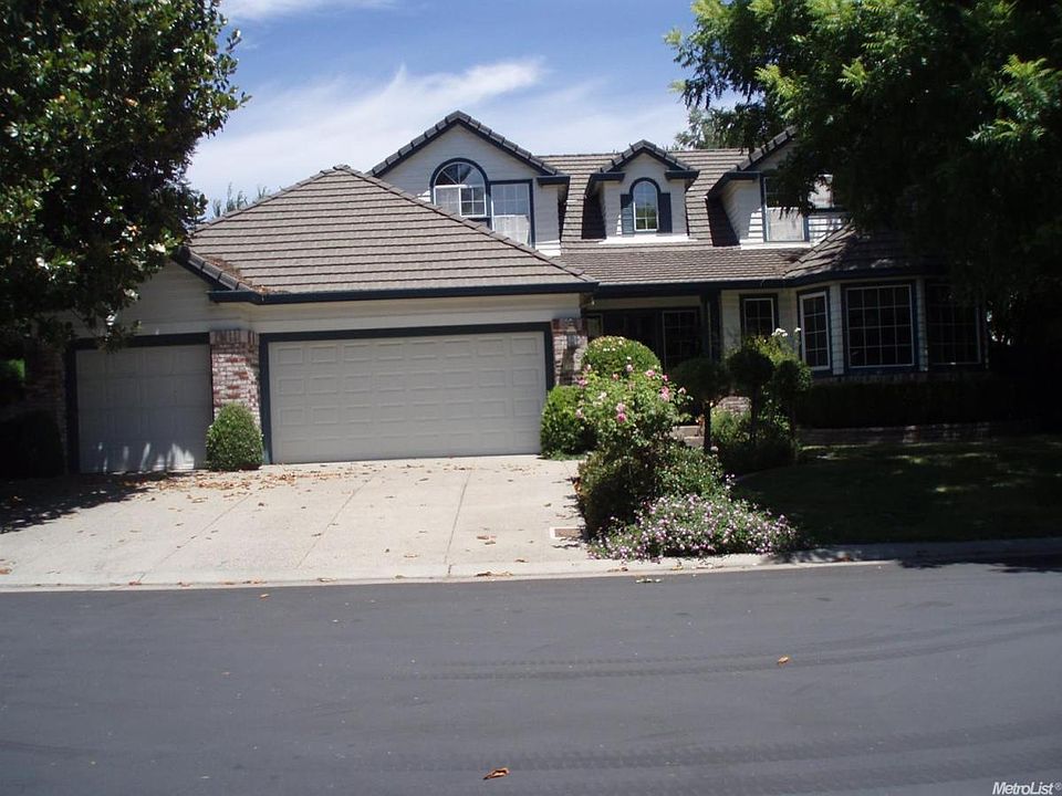 1st image of 3523 Blue Lake Cir